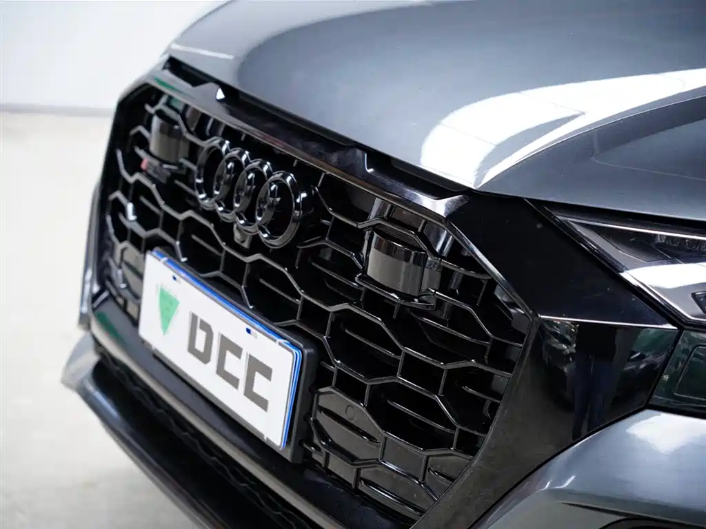 Audi RS Q8 2021 — фото 21