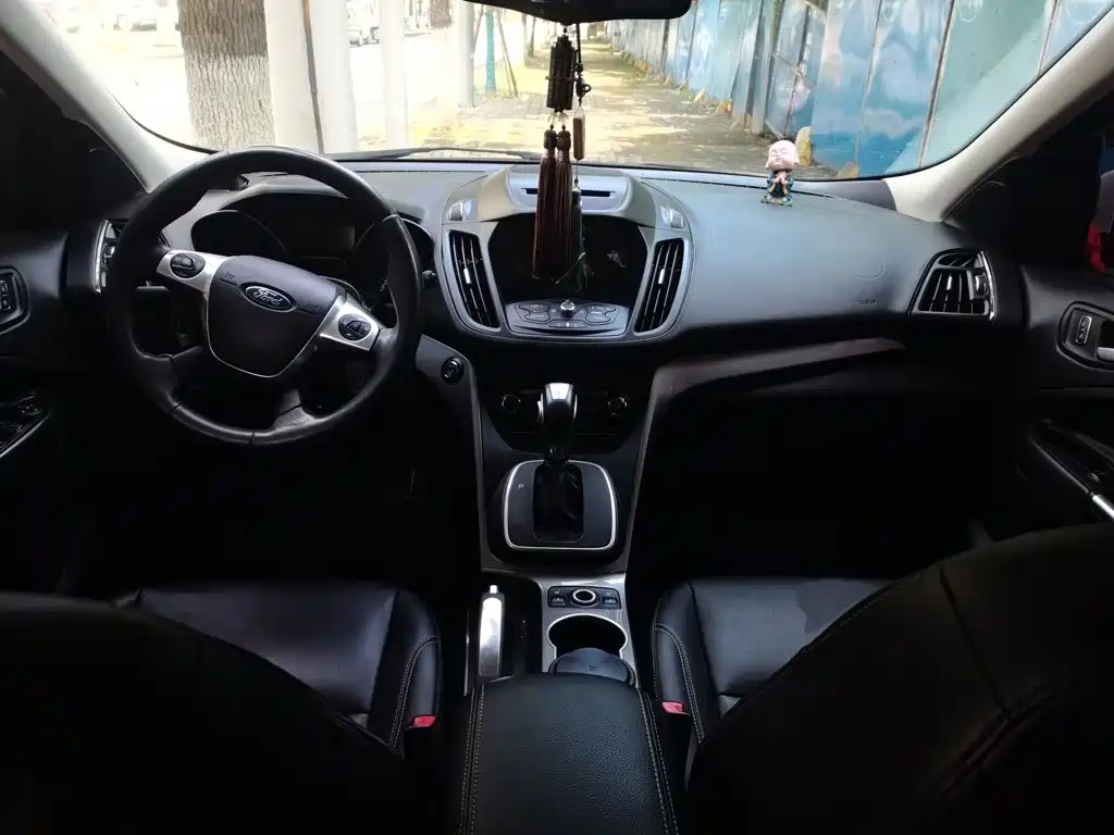 Ford Kuga 2015 — фото 13