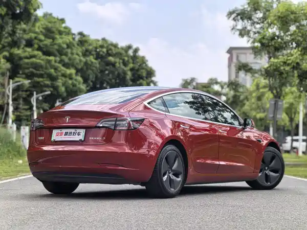 Tesla Model 3 2020