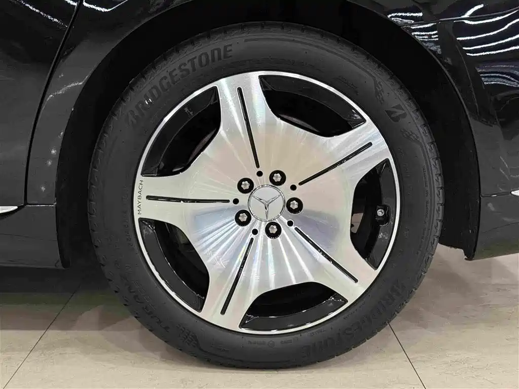 Mercedes-Benz S-Class 2024