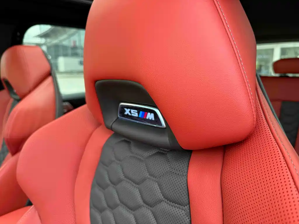 BMW X5 M 2023 — фото 17