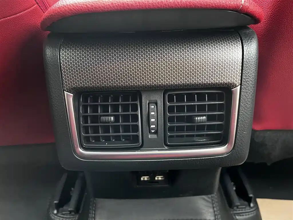 Toyota Camry 2022 — фото 15