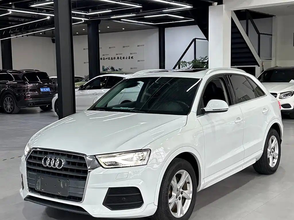 Audi Q3 2017 — фото 1