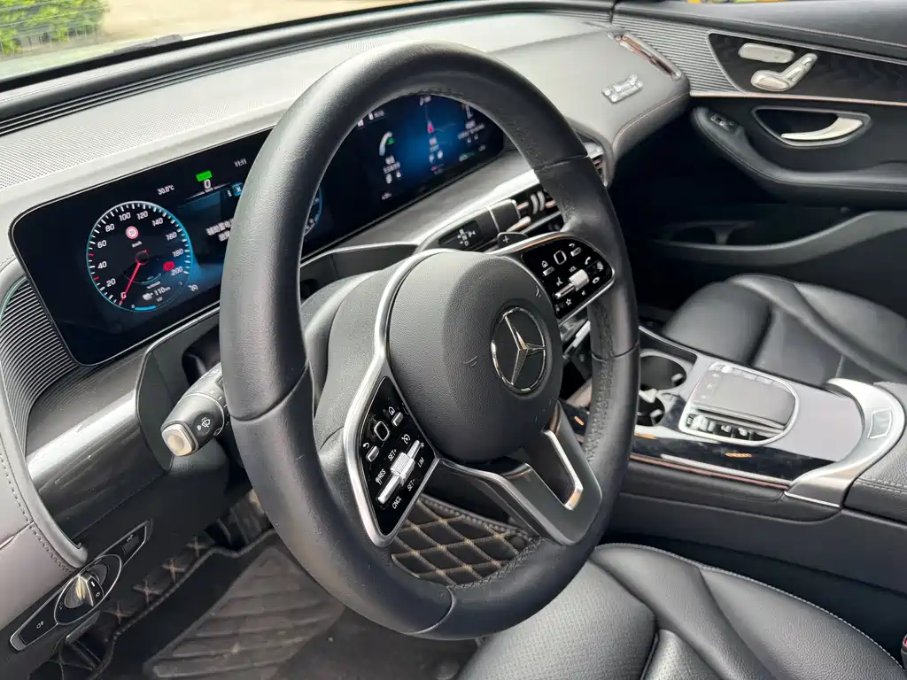 Mercedes-Benz EQC 2021 — фото 16