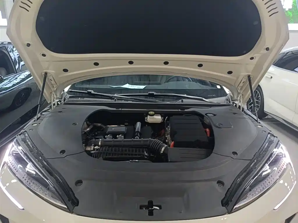 BYD Seal 07 DM-i 2025 — фото 20