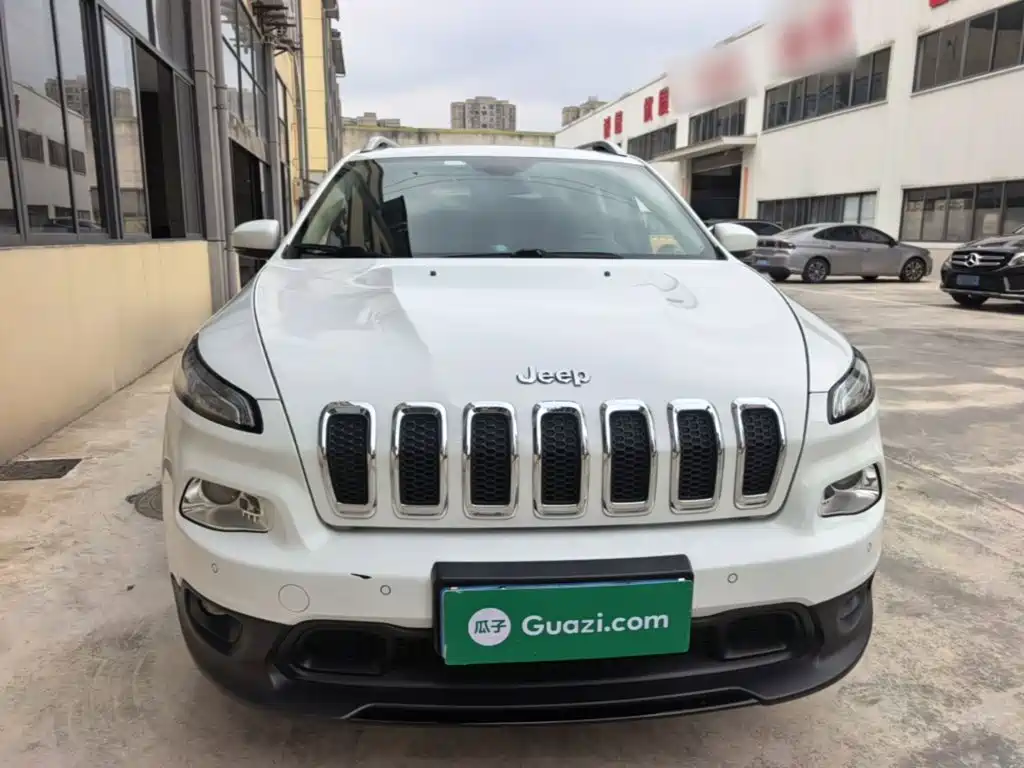 Jeep Cherokee 2017 — фото 3
