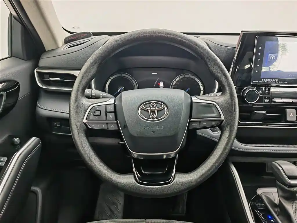 Toyota Highlander 2024 — фото 11