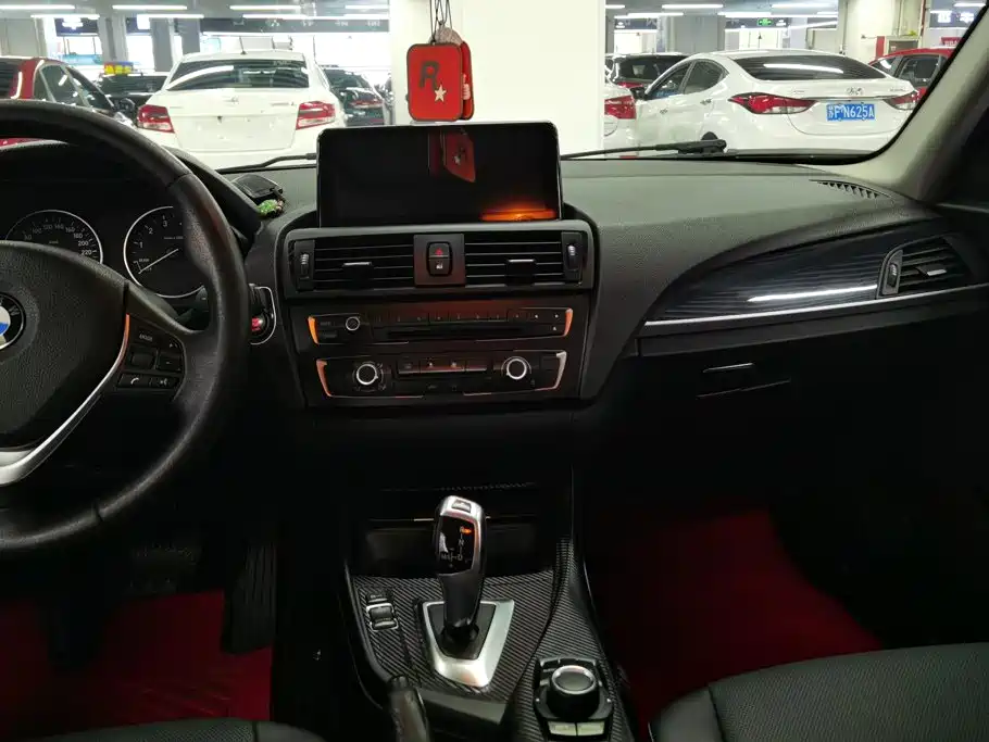 BMW 1 Series 2015 — фото 13
