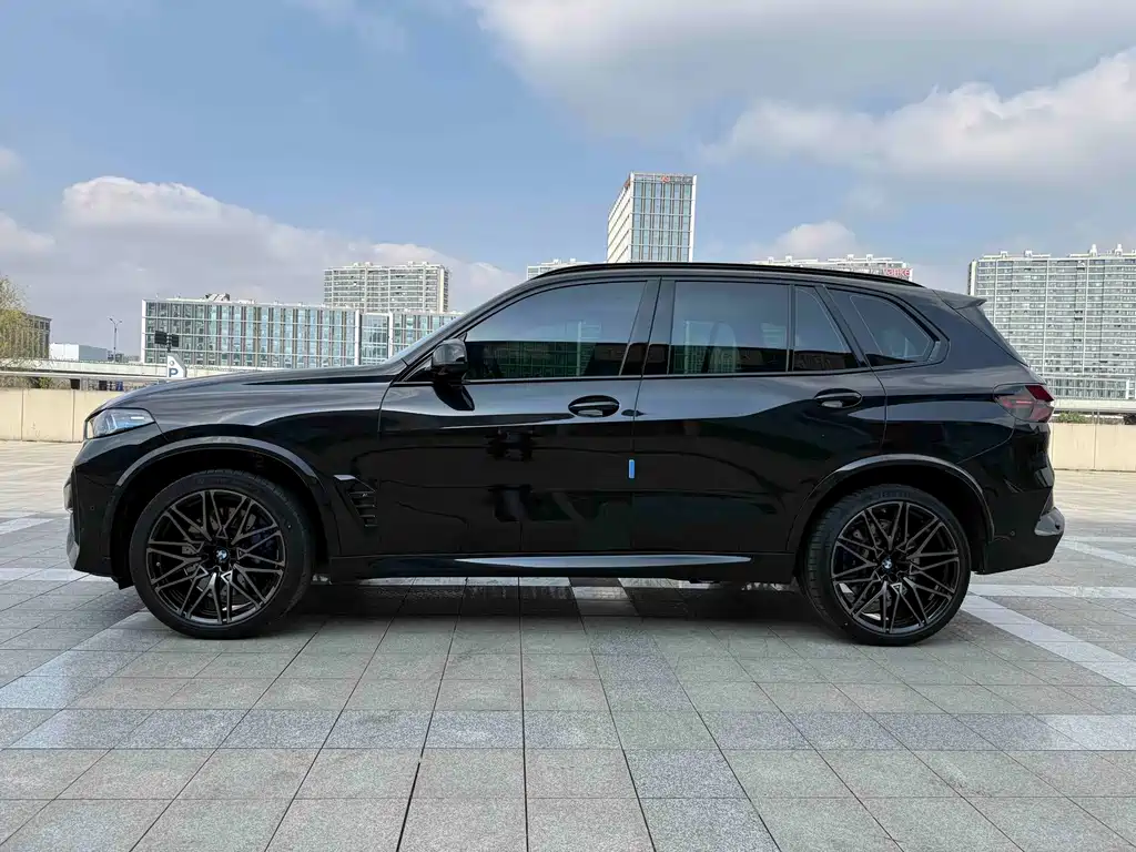 BMW X5 M 2023 — фото 10