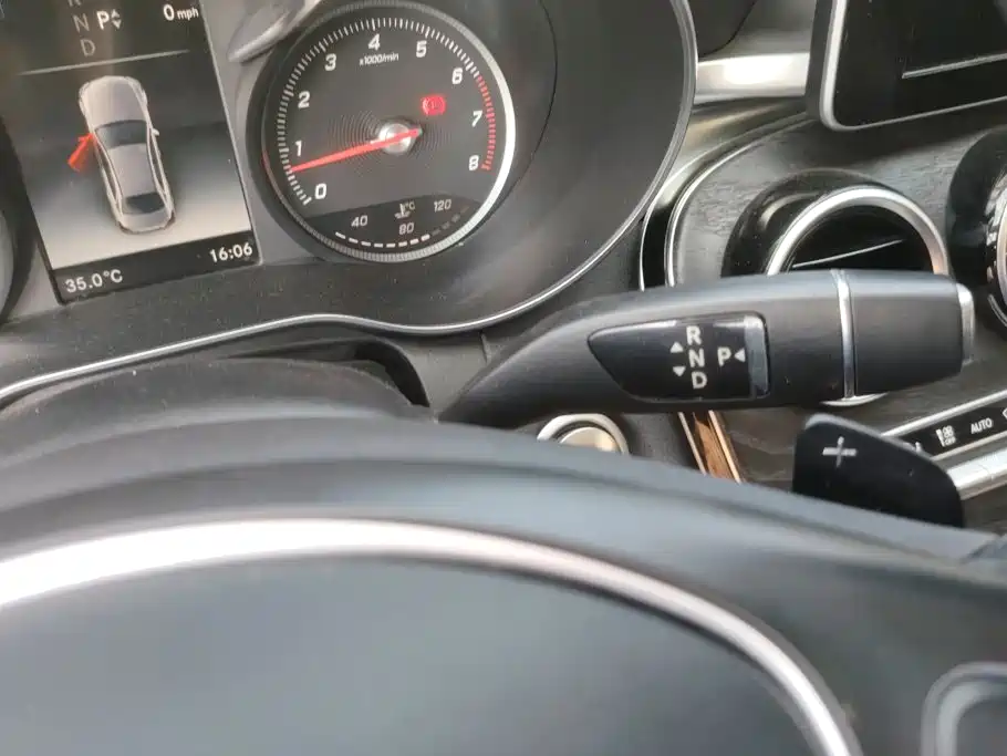Mercedes-Benz C-Class 2018 — фото 16