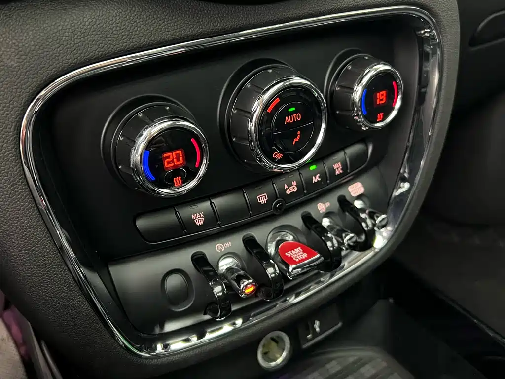 MINI Clubman 2020 — фото 17
