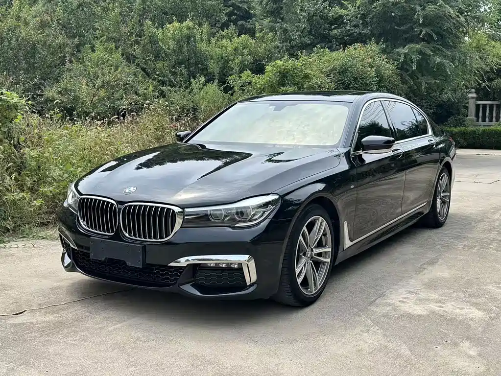 BMW 7 Series 2019 — фото 1