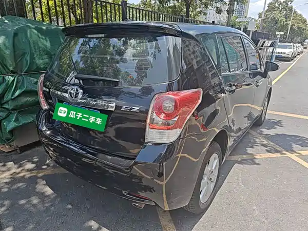 Toyota Yizhi 2014