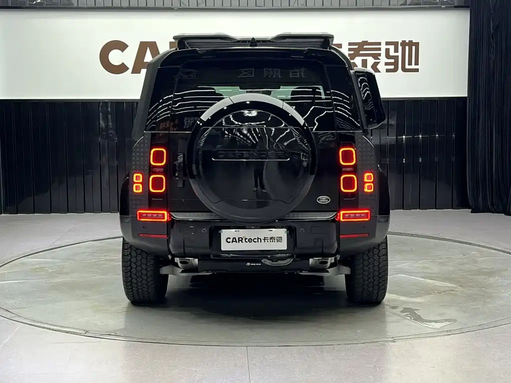 Land Rover Defender 2024 — фото 3