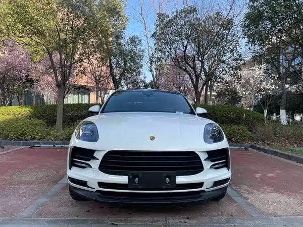 Porsche Macan 2021