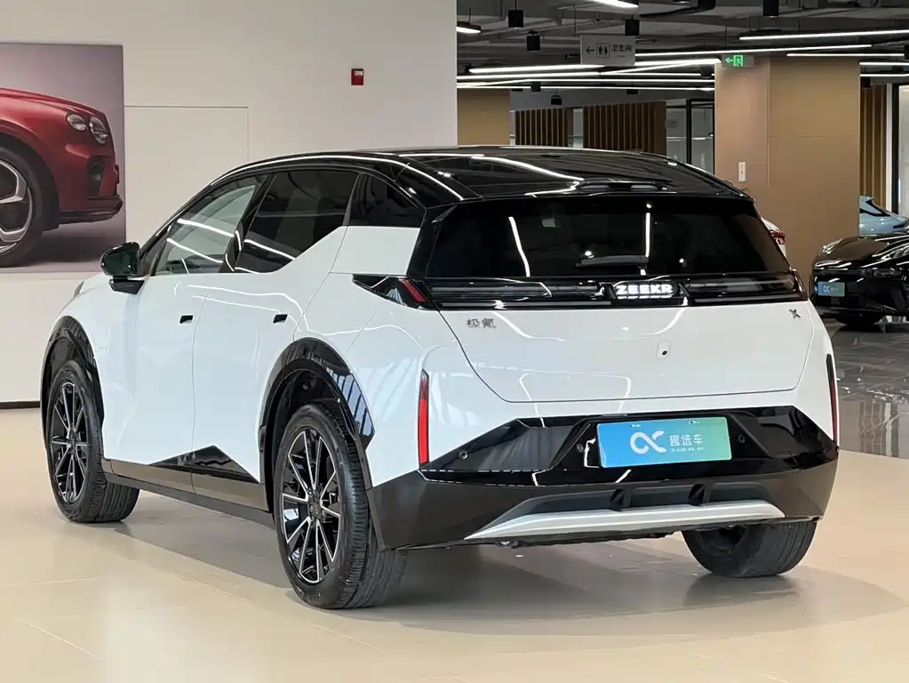 Zeekr X 2024