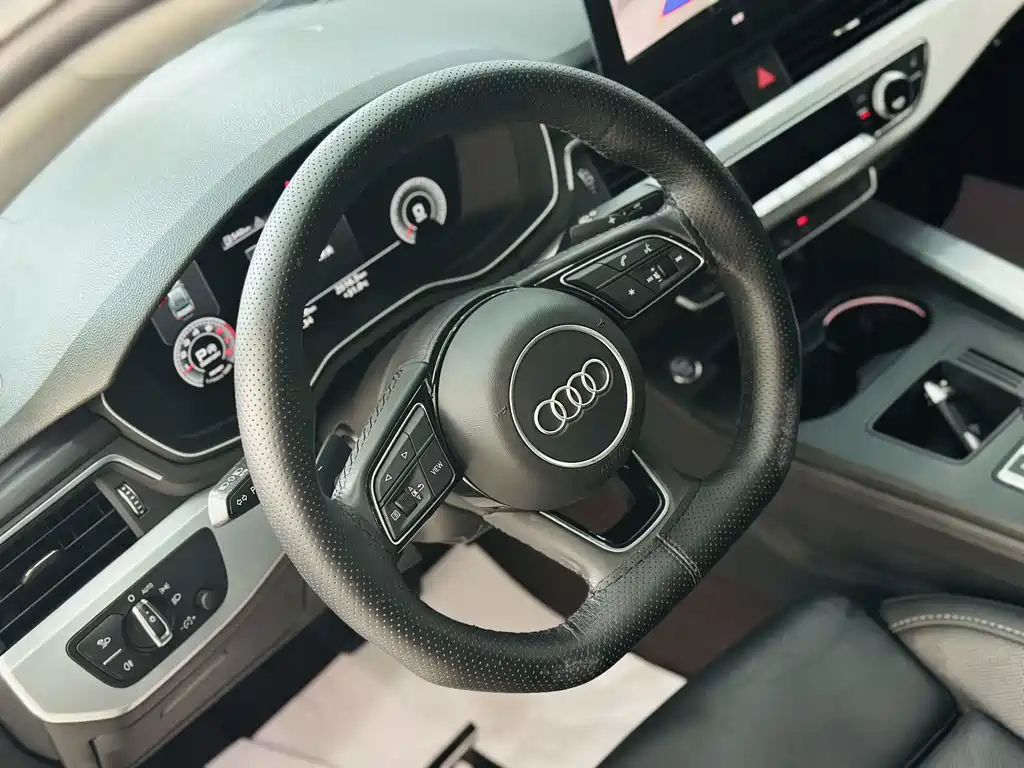Audi A4L 2022 — фото 12