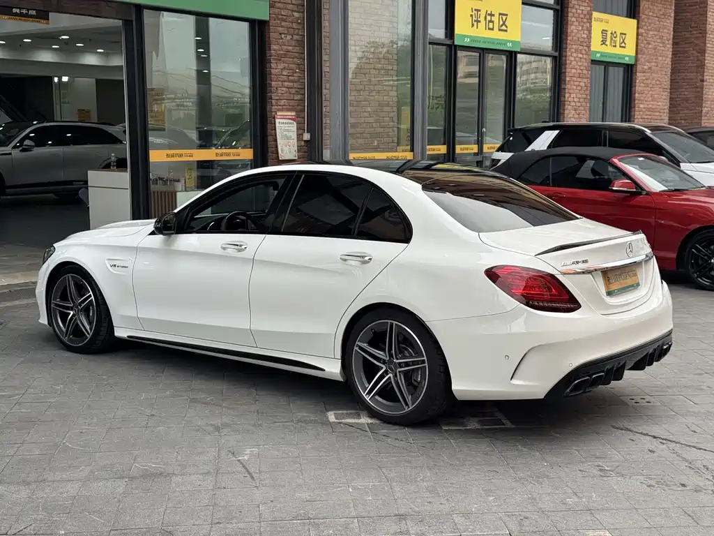 Mercedes-Benz C-Class AMG 2020 — фото 6