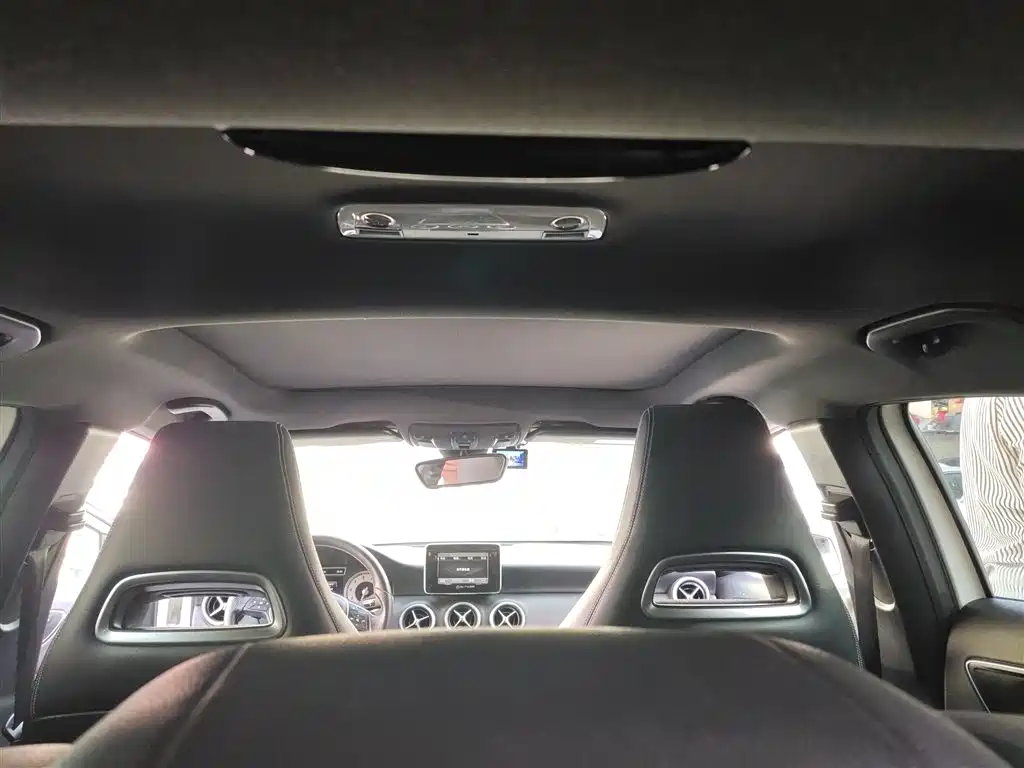 Mercedes-Benz A-Class 2015 — фото 13