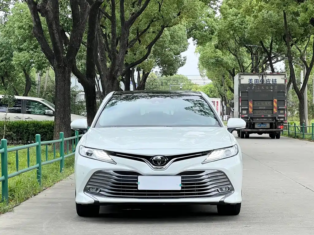 Toyota Camry 2019