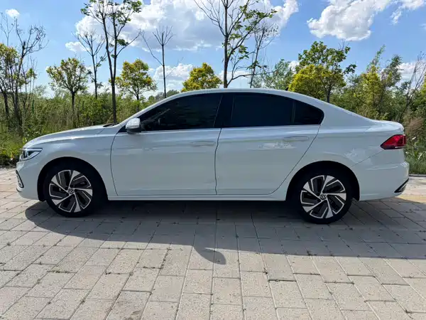 Volkswagen Bora 2022