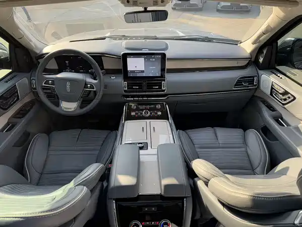 Lincoln Navigator 2022