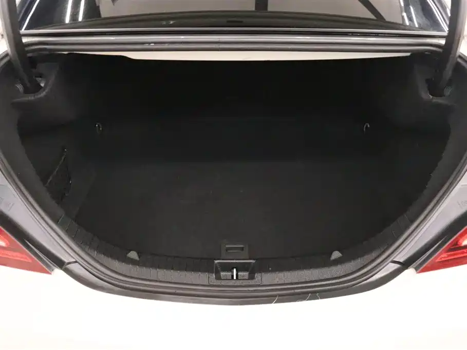 Mercedes-Benz CLA 2017 — фото 15