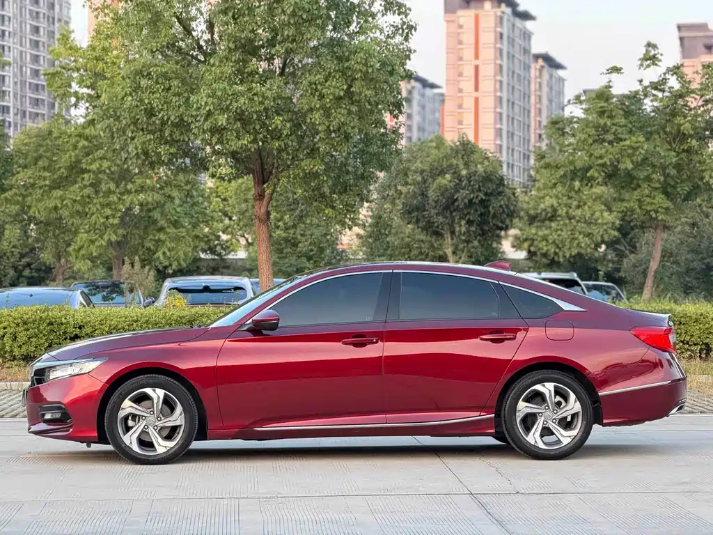 Honda Accord 2018 — фото 4