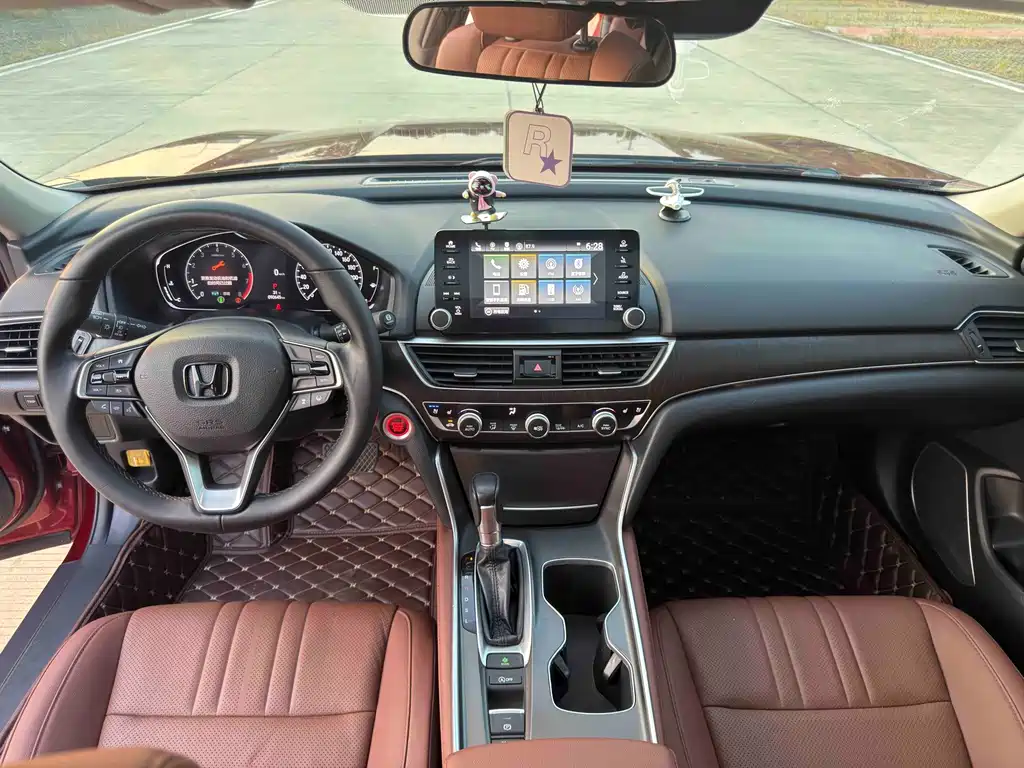 Honda Accord 2018 — фото 8
