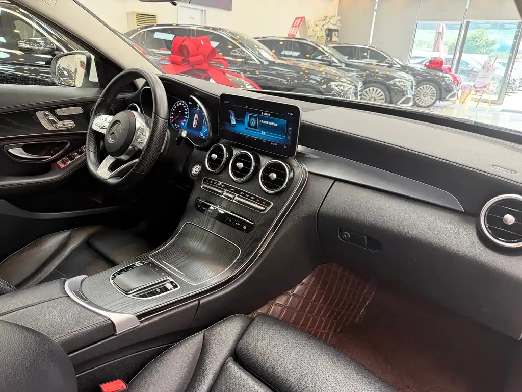 Mercedes-Benz C-Class 2020 — фото 17