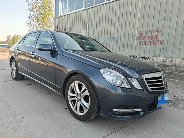 Mercedes-Benz E-Class 2011
