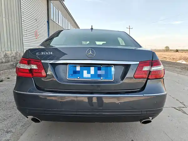 Mercedes-Benz E-Class 2011