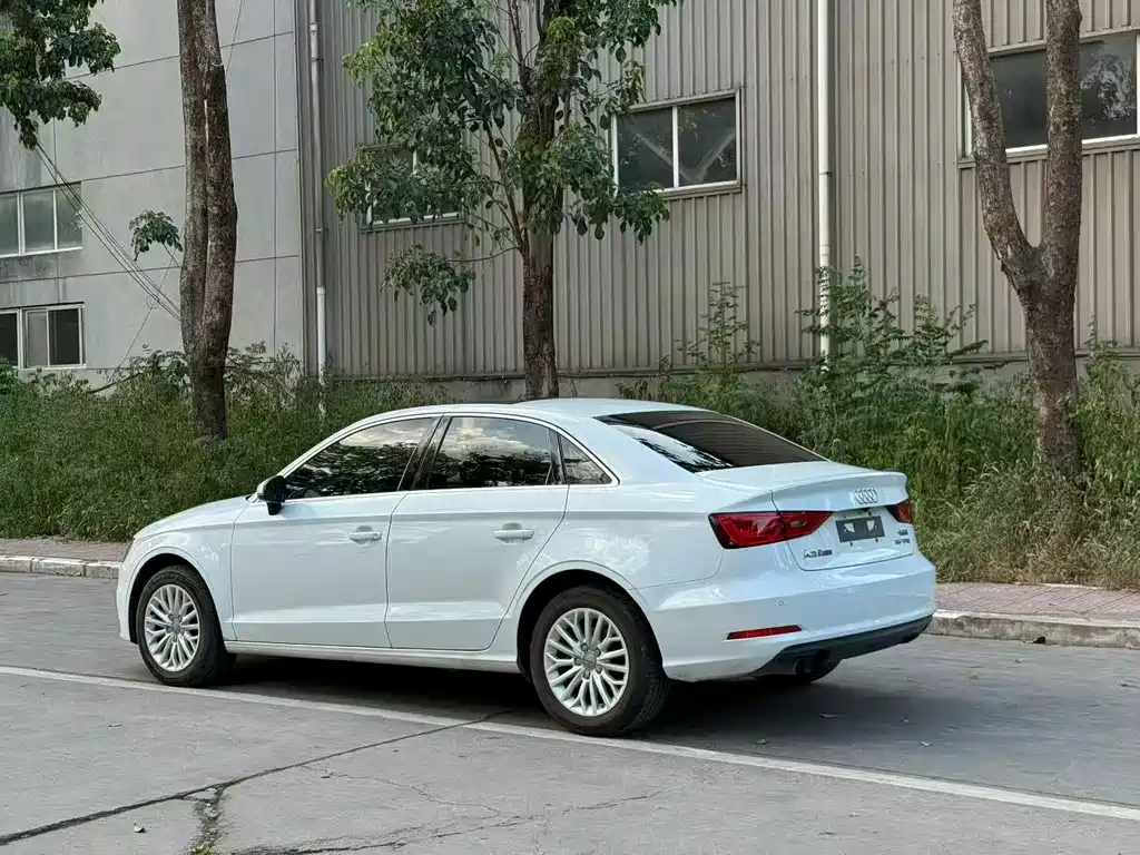 Audi A3 2016 — фото 8