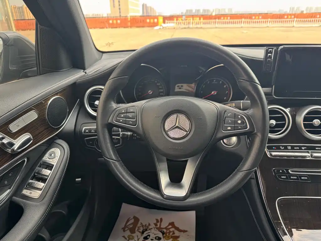 Mercedes-Benz GLC 2017 — фото 11