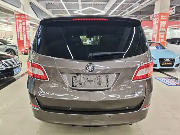 Buick GL8 2012