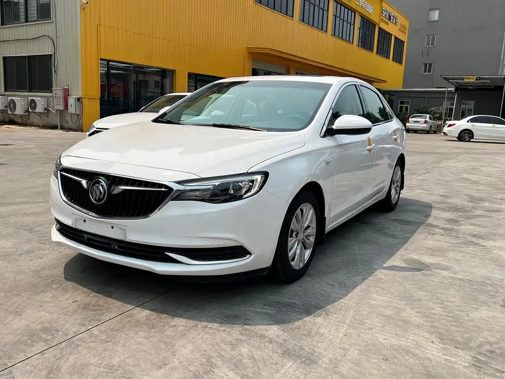 Buick Excelle 2021 — фото 1