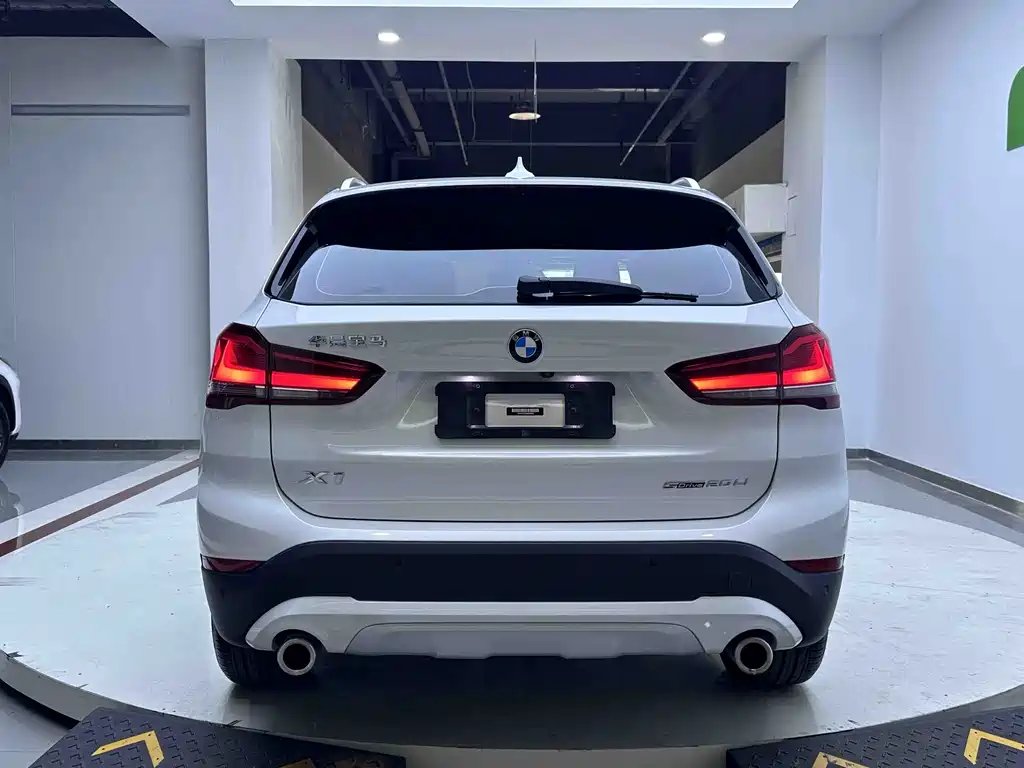 BMW X1 2022 — фото 5