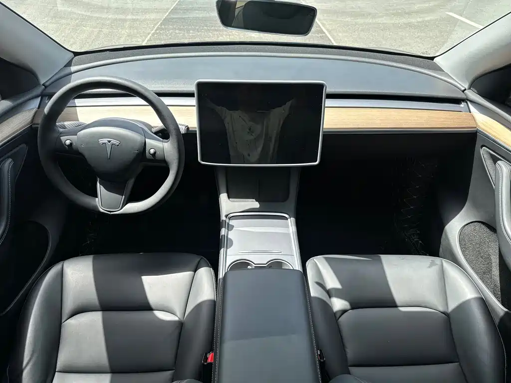 Tesla Model Y 2021 — фото 10