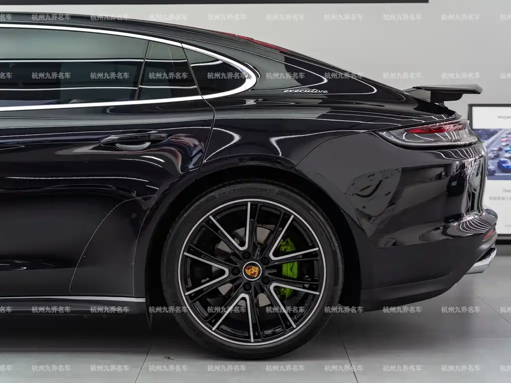 Porsche Panamera 2023 — фото 10