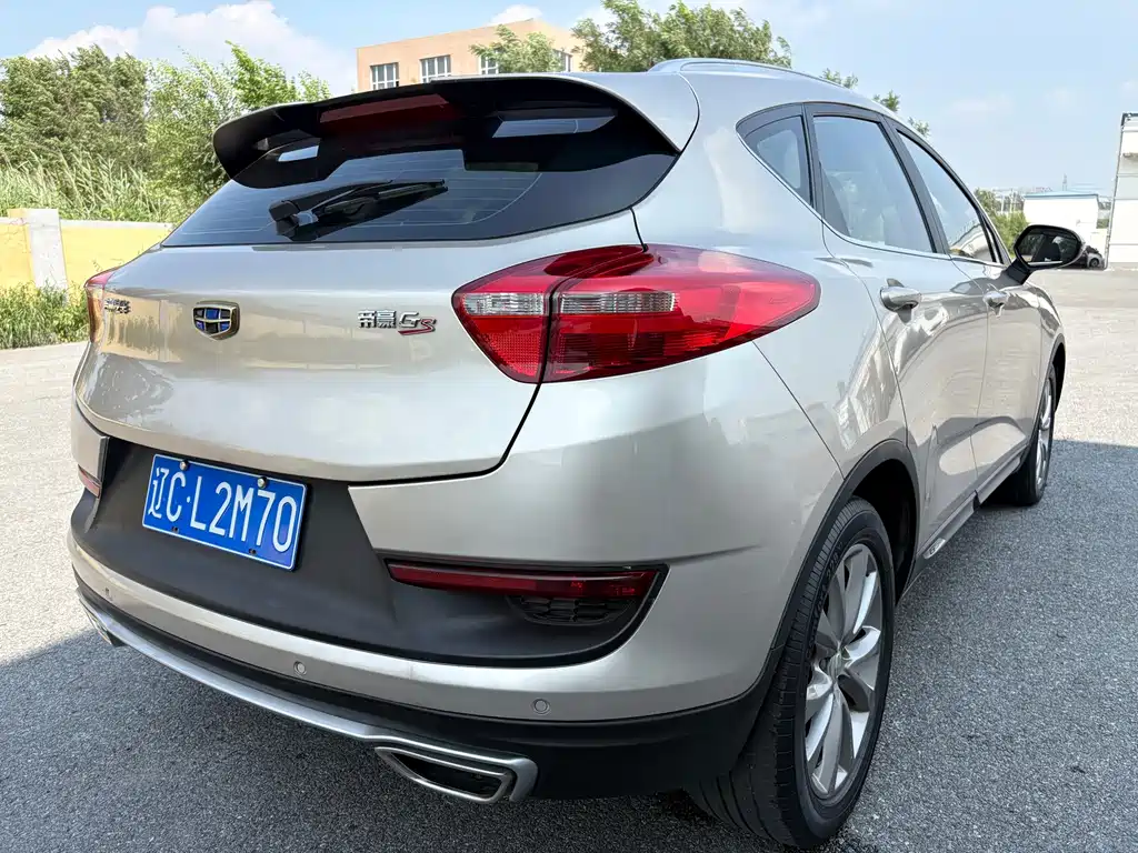 Geely Emgrand GS 2017 — фото 6