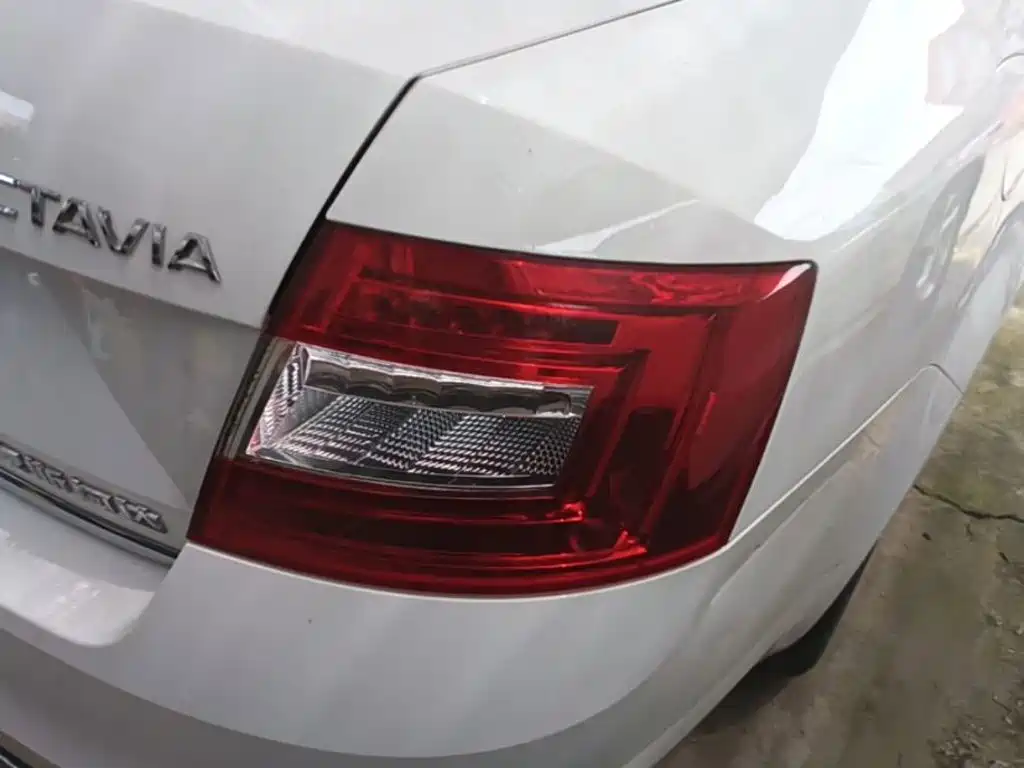 Skoda Octavia 2016 — фото 8