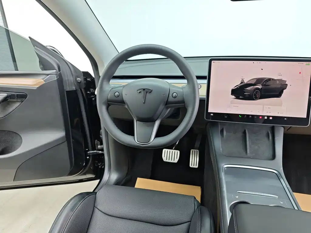 Tesla Model Y 2022 — фото 38