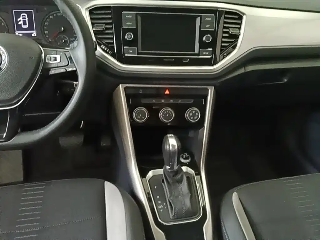 Volkswagen T-Roc 2020 — фото 13