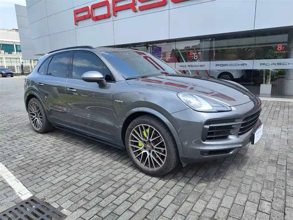 Porsche Cayenne Hybrid 2021 — фото 3