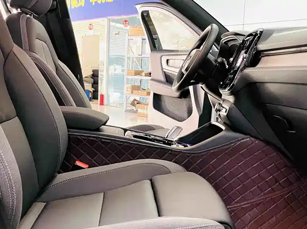 Volvo XC40 2023