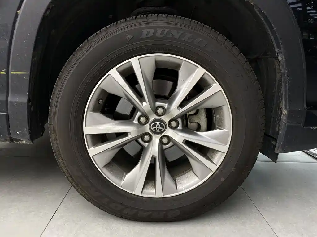 Toyota Highlander 2020 — фото 13
