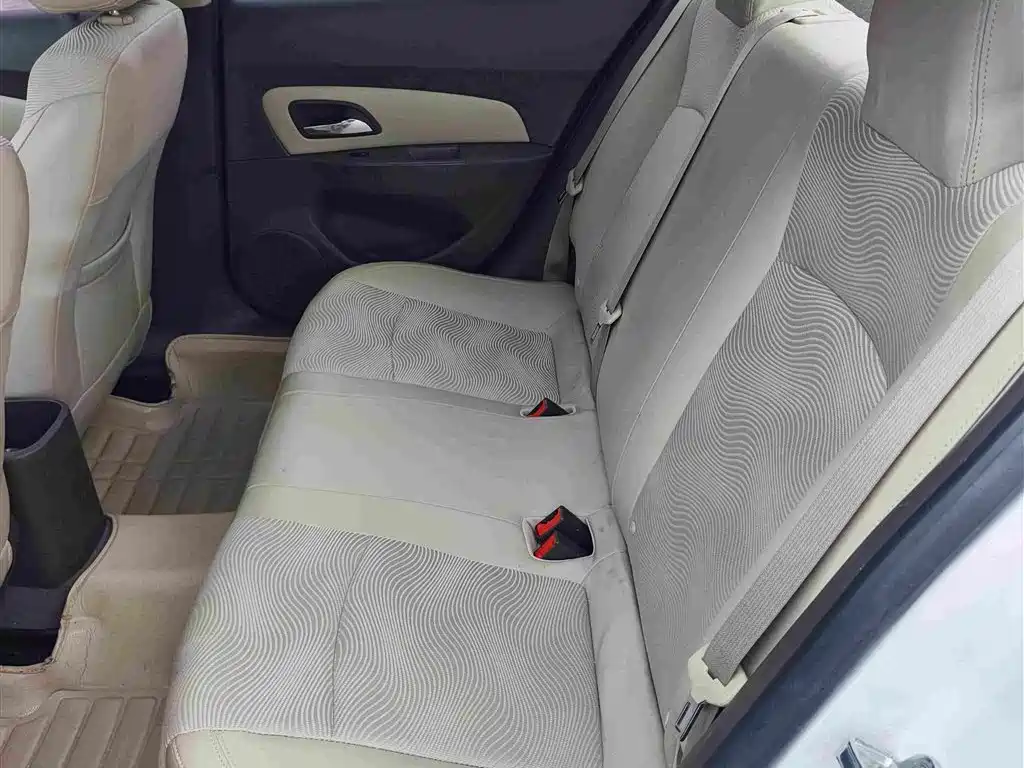 Chevrolet Cruze 2015 — фото 10