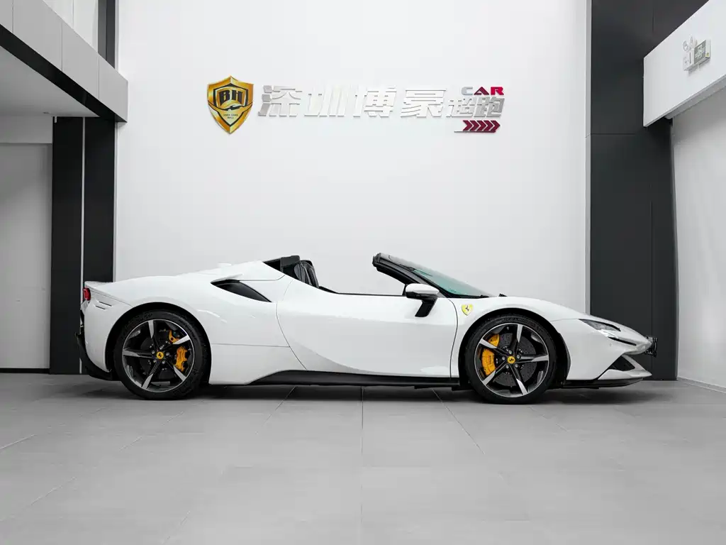 Ferrari SF90 2025 — фото 14