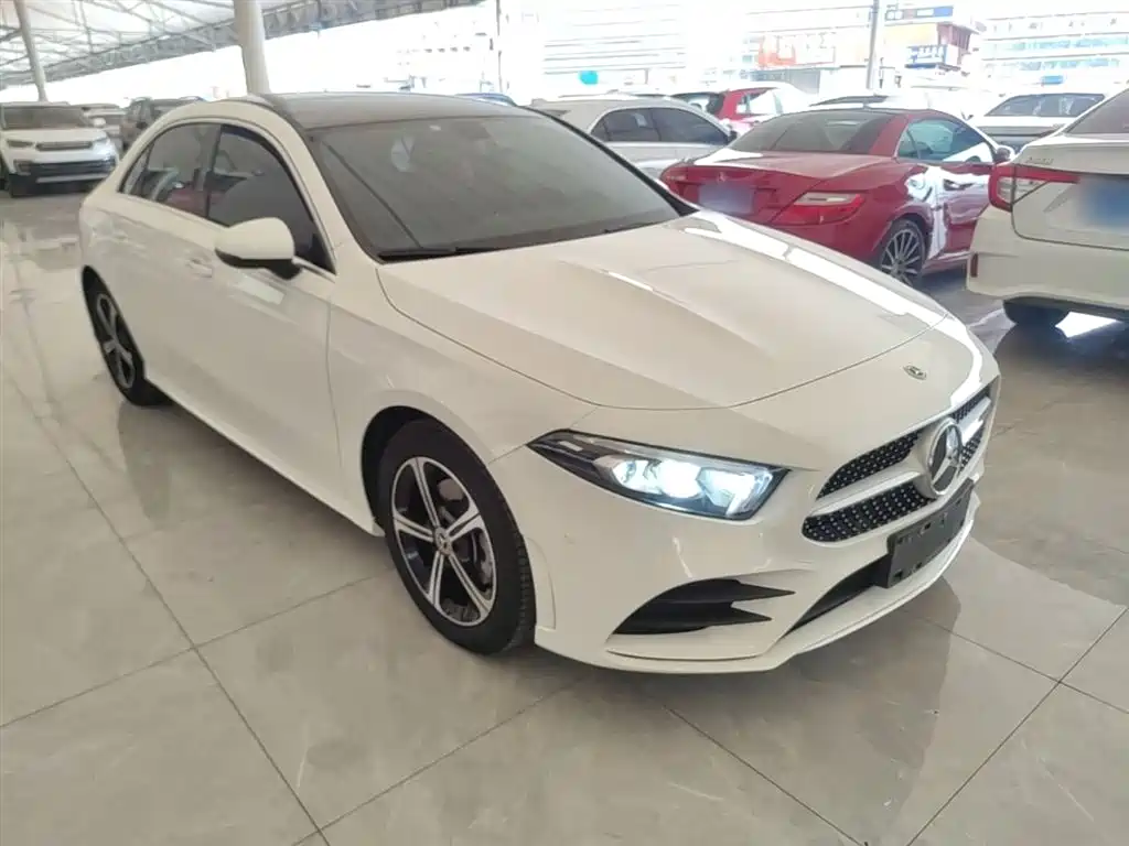 Mercedes-Benz A-Class 2023 — фото 4