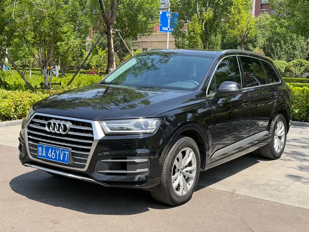 Audi Q7 2017 — фото 1